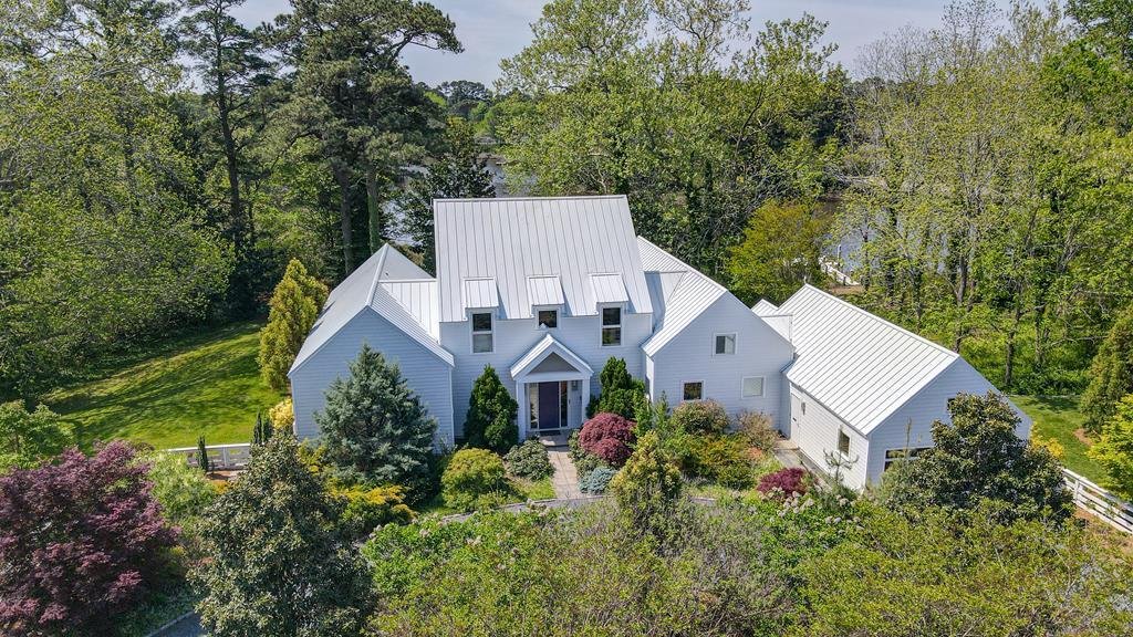 5 Bedrooms Single Family Detached In Onancock, Virginia, United States