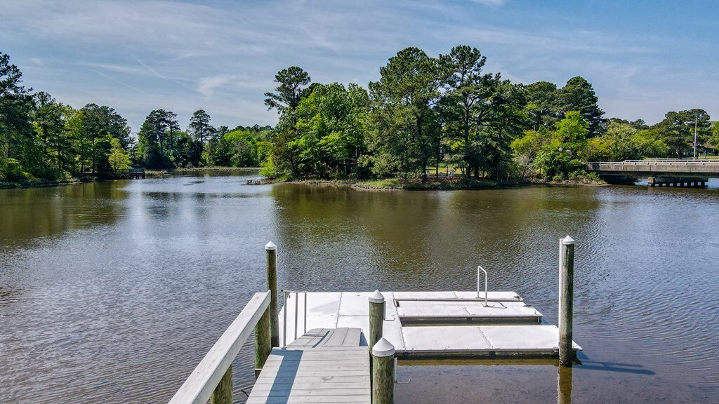 5 Bedrooms Single Family Detached In Onancock, Virginia, United States For Sale (12780558)