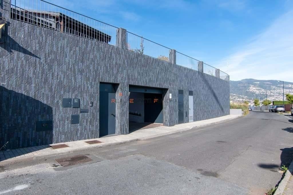 Luxury Villa In Funchal Dans Funchal, Madère, Portugal à Vendre (12781025)