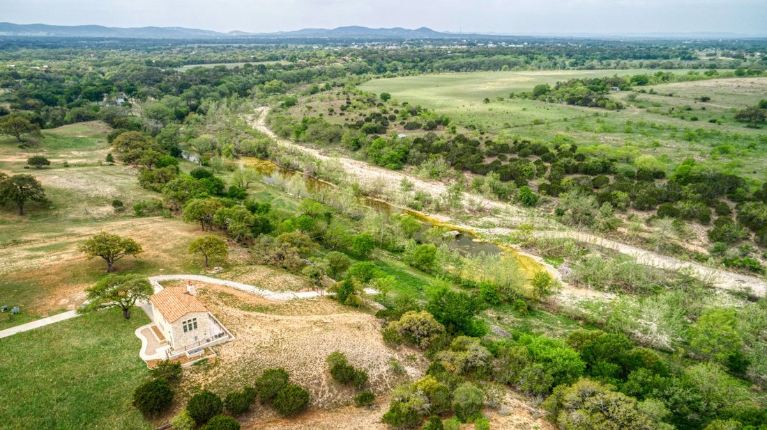 Sophisticated Weekend Retreat Or Cozy In Bandera, Texas, United States