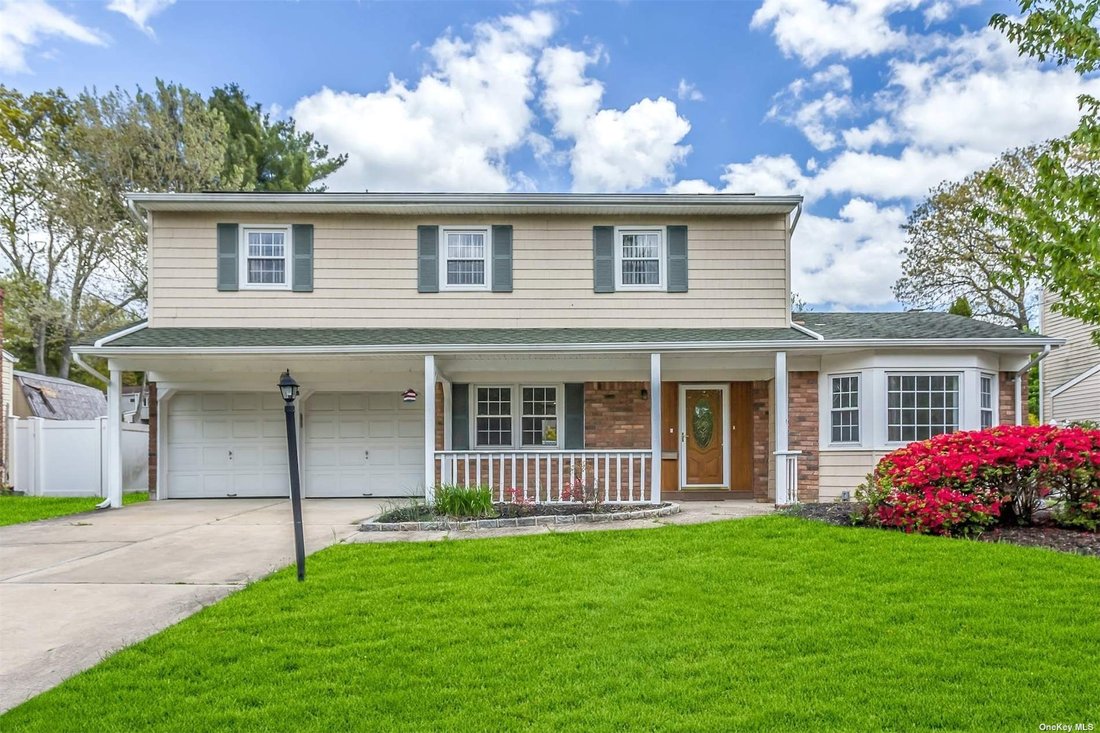 House East Northport In East Northport, New York, United States For