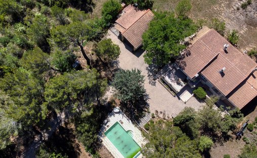 Villa in Grambois, Provence-Alpes-Côte d'Azur, France 1