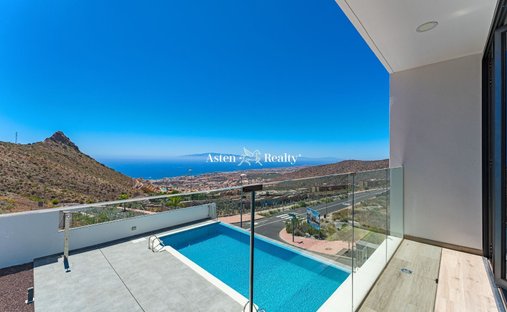 Villa in Costa Adeje, Adeje, Canary Islands 1