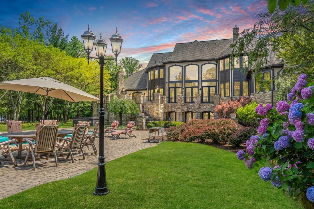 A Private Sanctuary On 5 Acres In In Kirtland Hills, Ohio, United