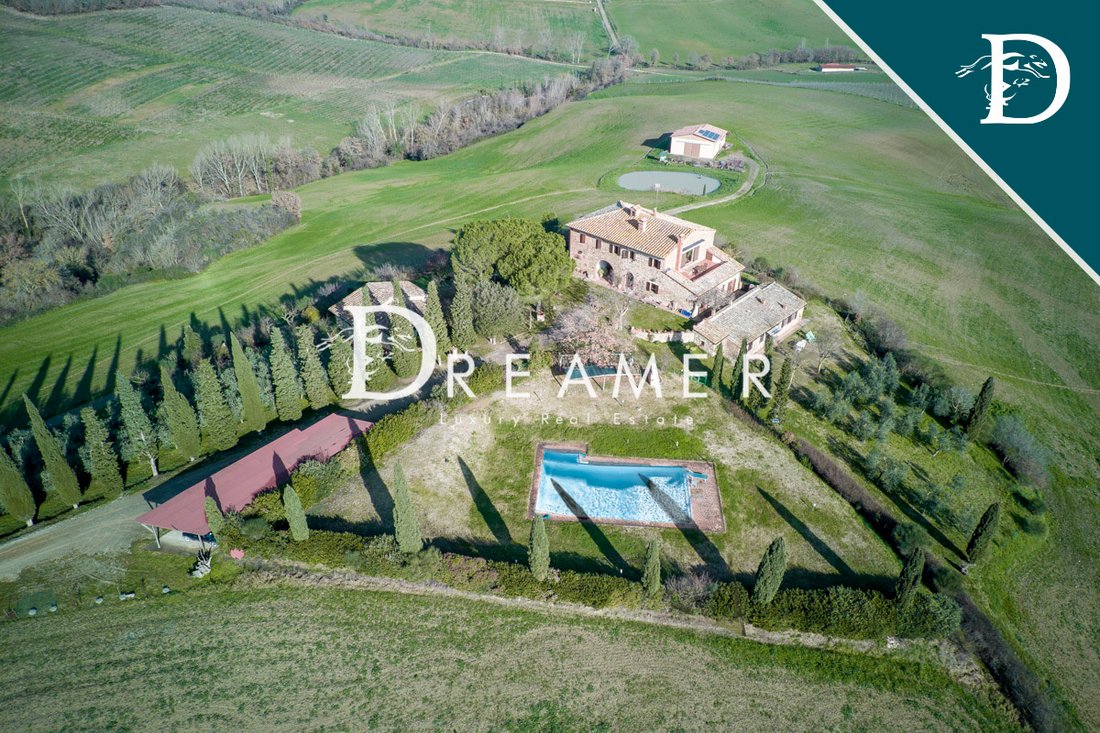 Villa in Torrita di Siena, Tuscany, Italy 1 - 12745782