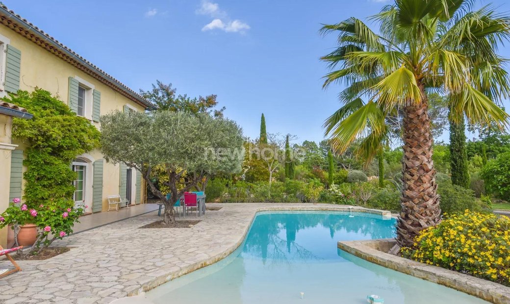Villa With Beautiful Pool And Close To The Village In Flayosc, France ...