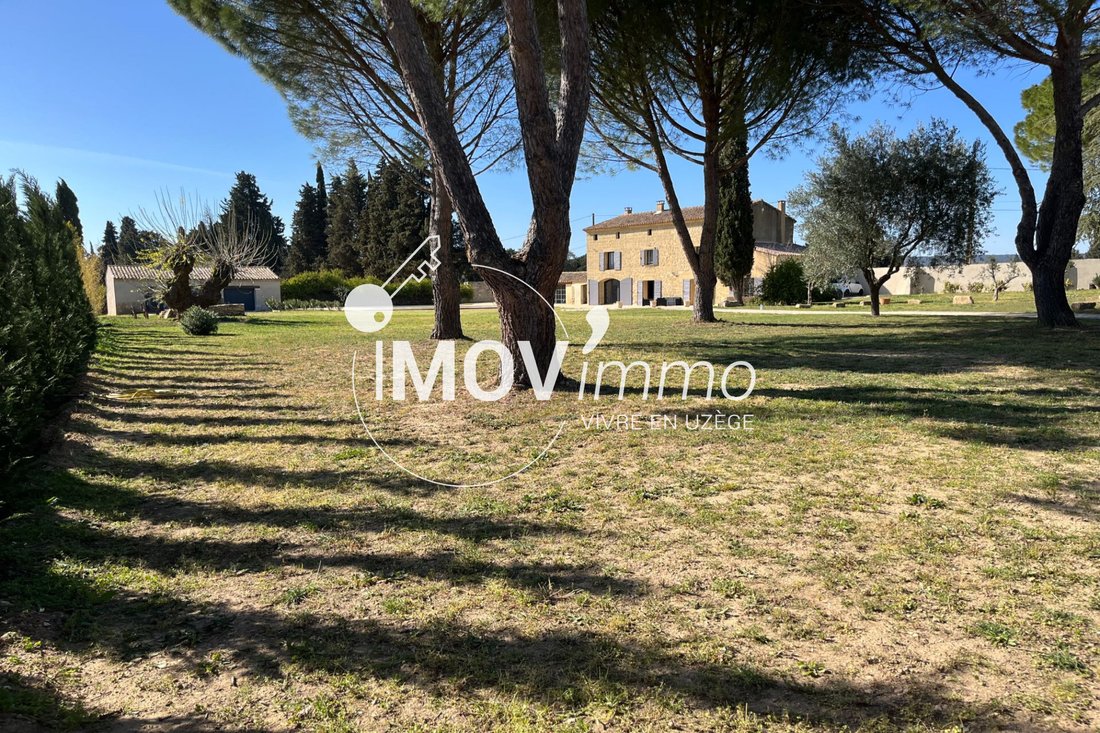 Vente Mas 8 Pièce(s) In Saint Quentin La Poterie, Occitanie, France For