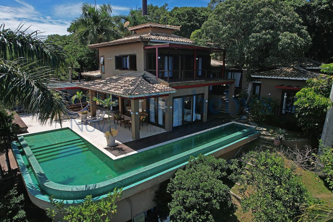 Contemporary House Overlooking The Sea In Armação Dos Búzios, Brazil