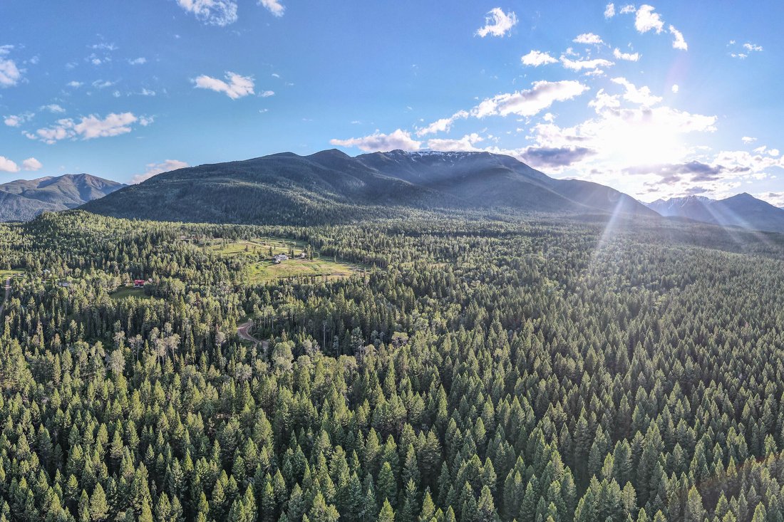 An Exceptional Life In Invermere, British Columbia, Canada For Sale