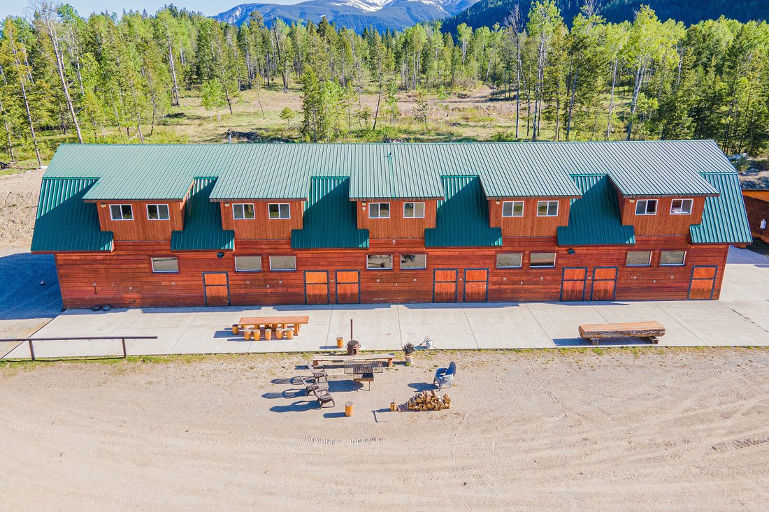 An Exceptional Life In Invermere, British Columbia, Canada For Sale