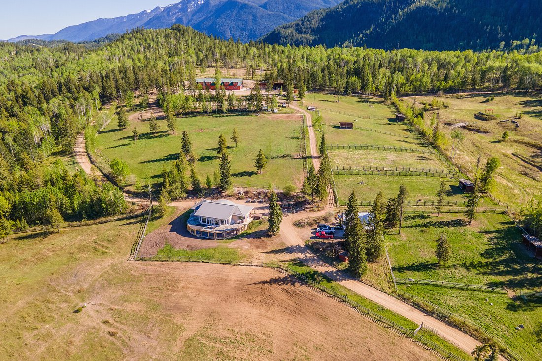 An Exceptional Life In Invermere, British Columbia, Canada For Sale