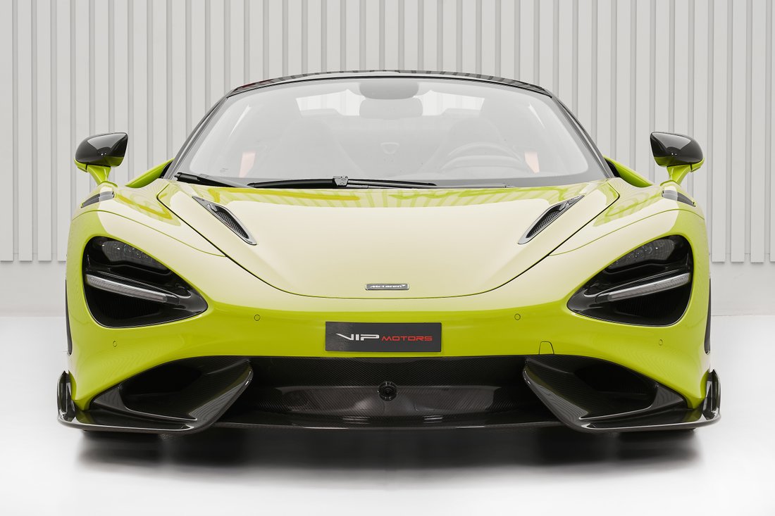 Cabriolet in Dubai, Dubai, United Arab Emirates 2 - 12795248