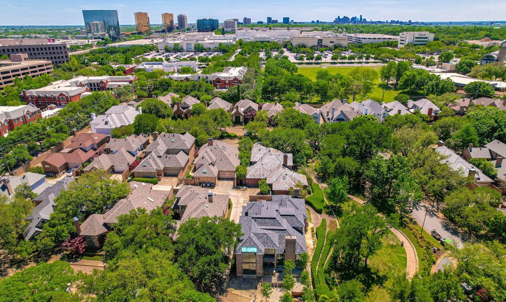 Completely Reimagined Glen Lakes Gem Dans Dallas, Texas, états Unis à