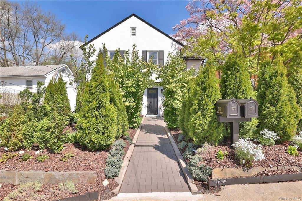 325 Ward Avenue In Mamaroneck, New York, United States For Sale (12789566)