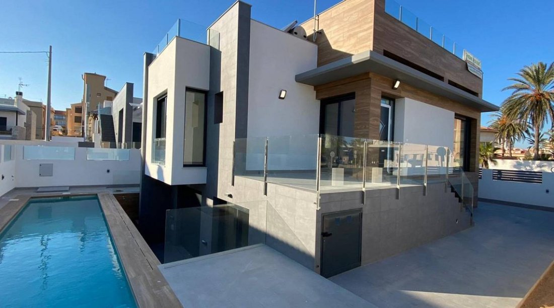 Villa in Torrevieja, Valencian Community, Spain 1 - 12792968