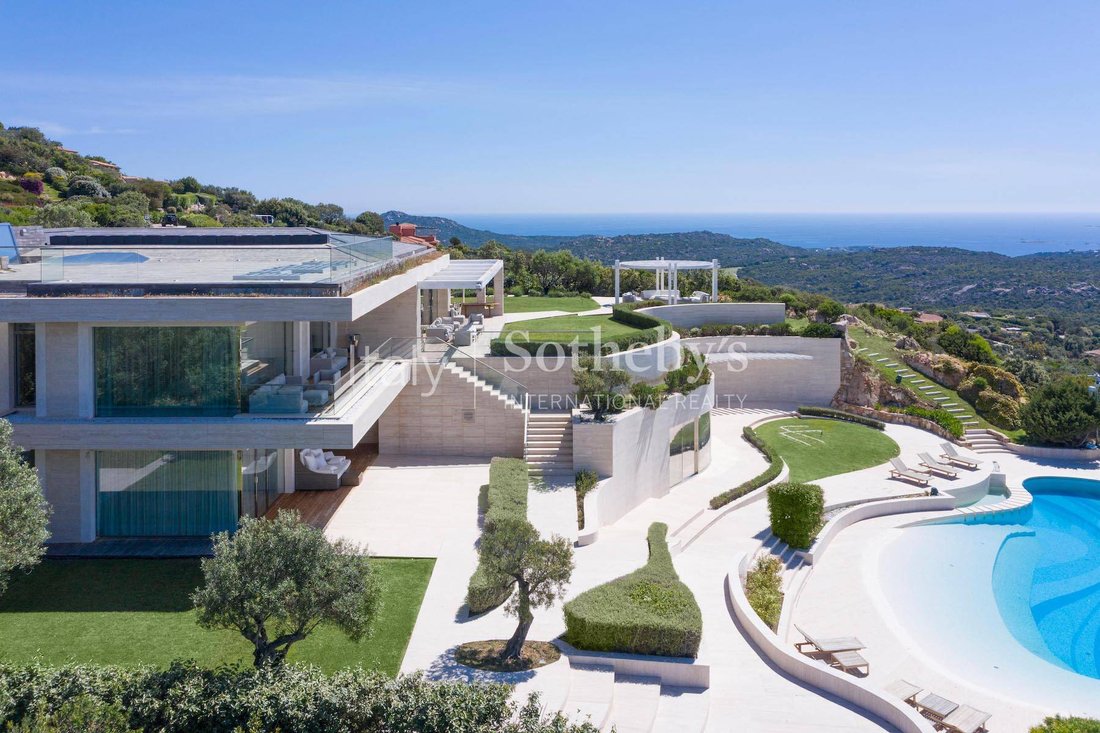 Prestigious And Modern Property In The Hill Of In Porto Cervo, Sardinia
