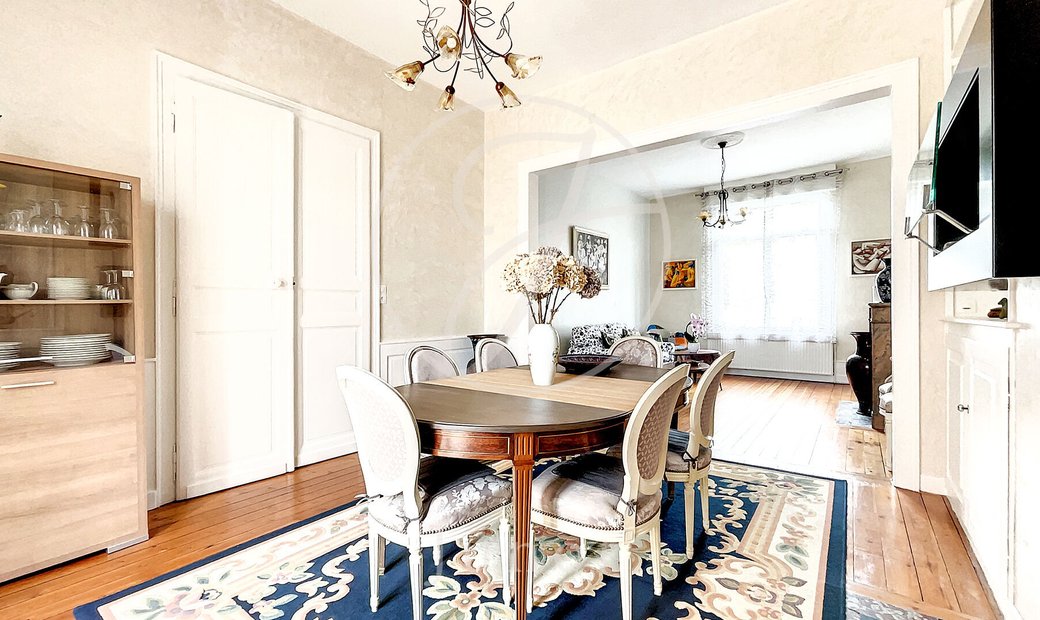 Maison Arras 7 Pièce(s) 174 M2 In Arras, Hauts De France, France For Sale (12792249)