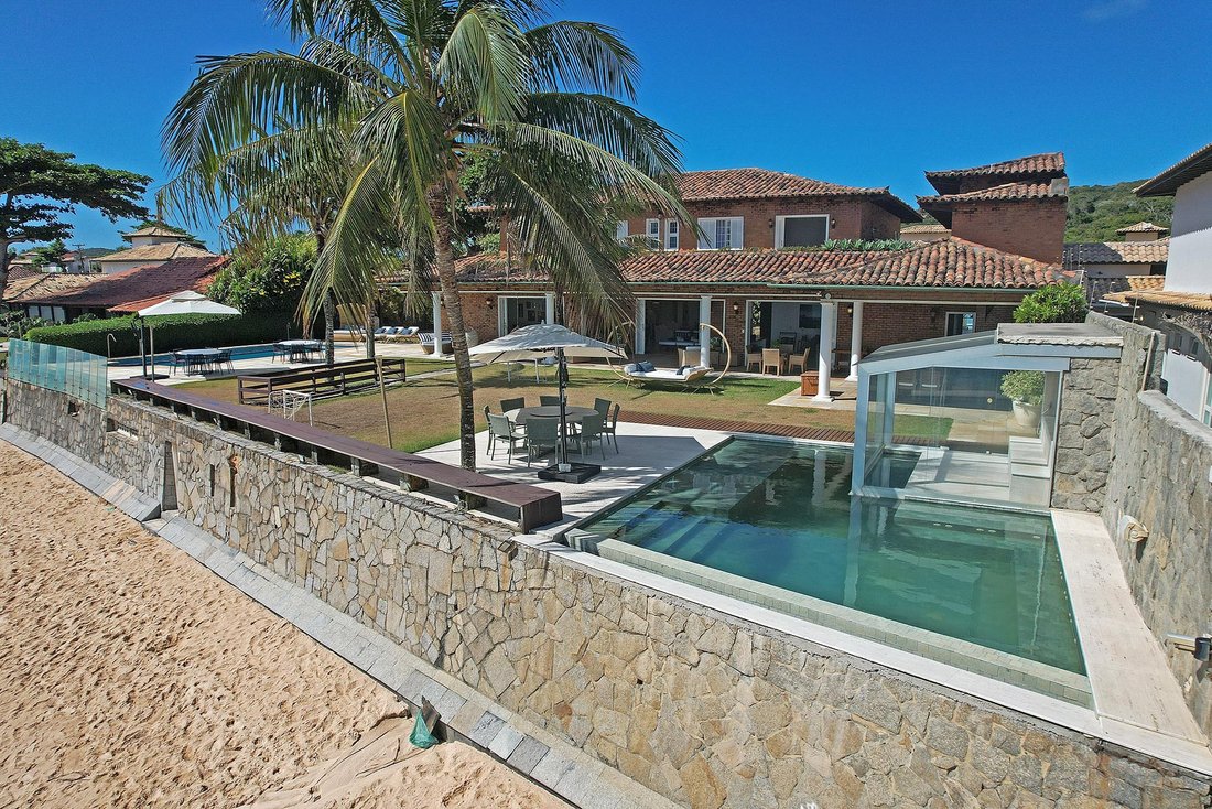House Standing On The Sand At Praia Do Canto In Armação Dos Búzios