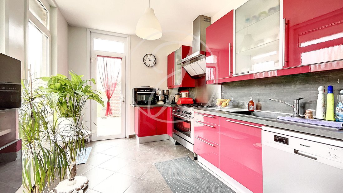 Maison Arras 7 Pièce(s) 174 M2 In Arras, Hauts De France, France For