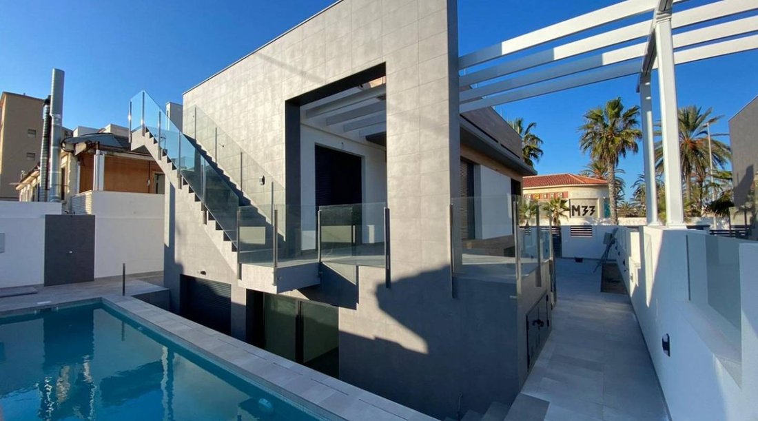 Villa in Torrevieja, Valencian Community, Spain 5 - 12792968