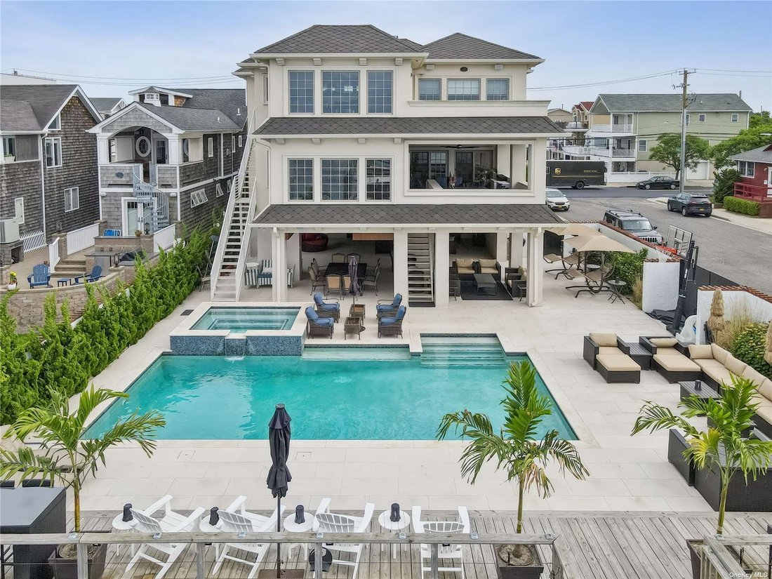 House Long Beach In Long Beach, New York, United States For Rent (12789359)