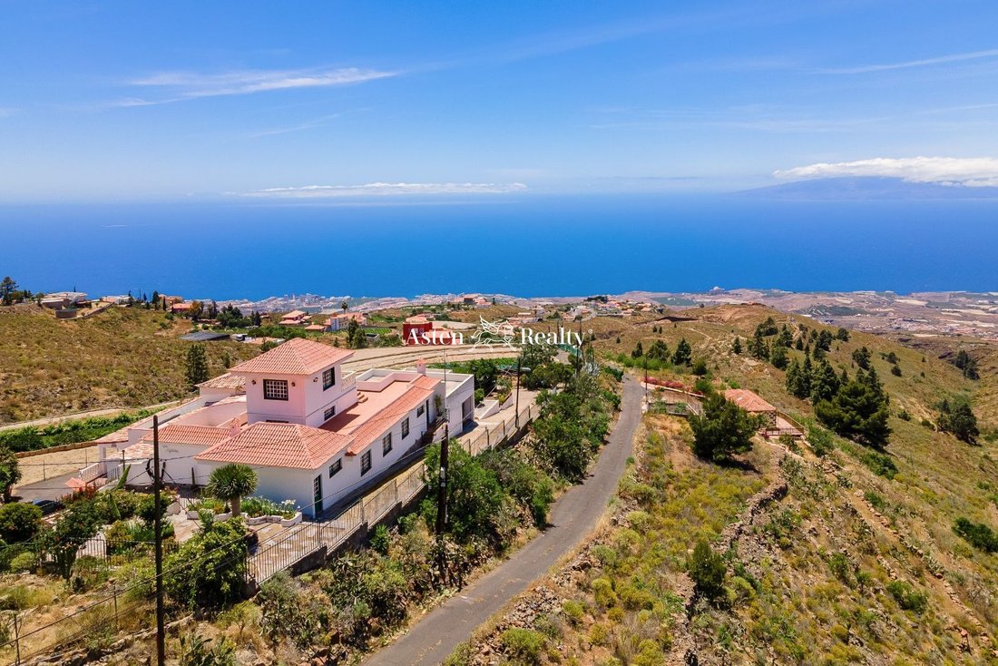 Villa in Adeje, Canary Islands, Spain 3 - 12790626