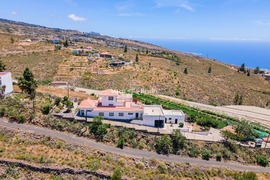 Villa in Adeje, Canary Islands, Spain 2 - 12790626