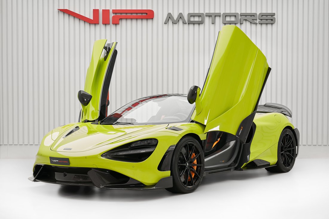 Cabriolet in Dubai, Dubai, United Arab Emirates 3 - 12795248