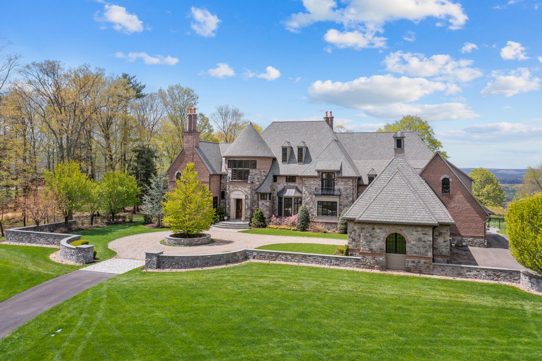 225 Deercliff Road In Avon, Connecticut, United States For Sale (12794440)
