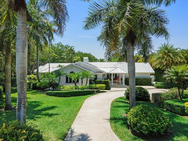 Luxury homes for sale in Coral Gables, Florida | JamesEdition