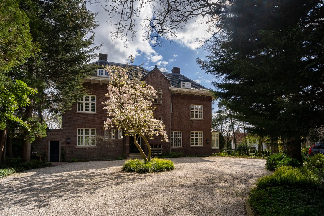 Beautiful Characteristic Detached In Wassenaar, South Holland