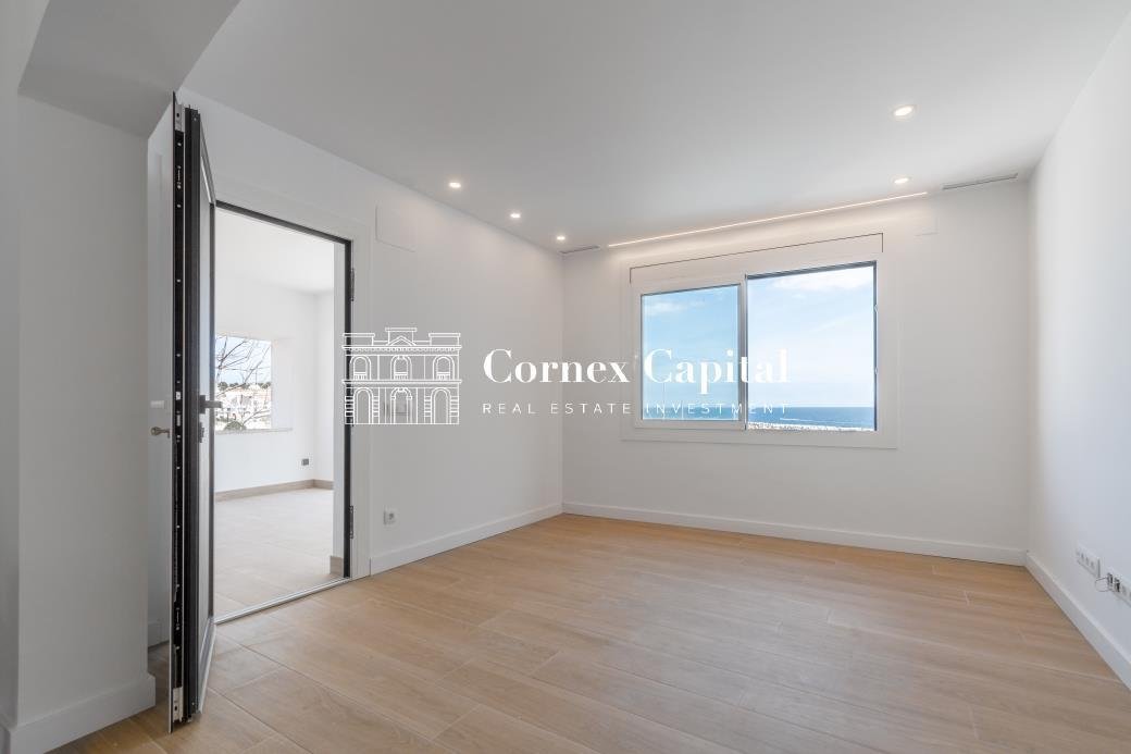 Magnificent Newly Built 4 Bedroom Apartment On The In Palamós