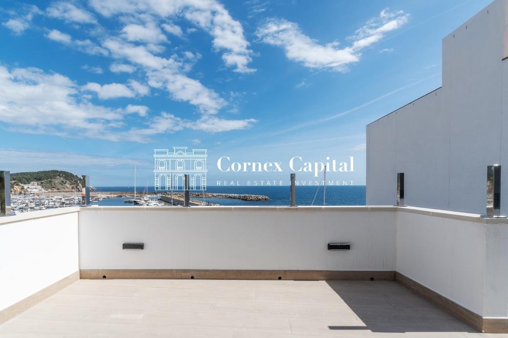 Magnificent Newly Built 4 Bedroom Apartment On The In Palamós