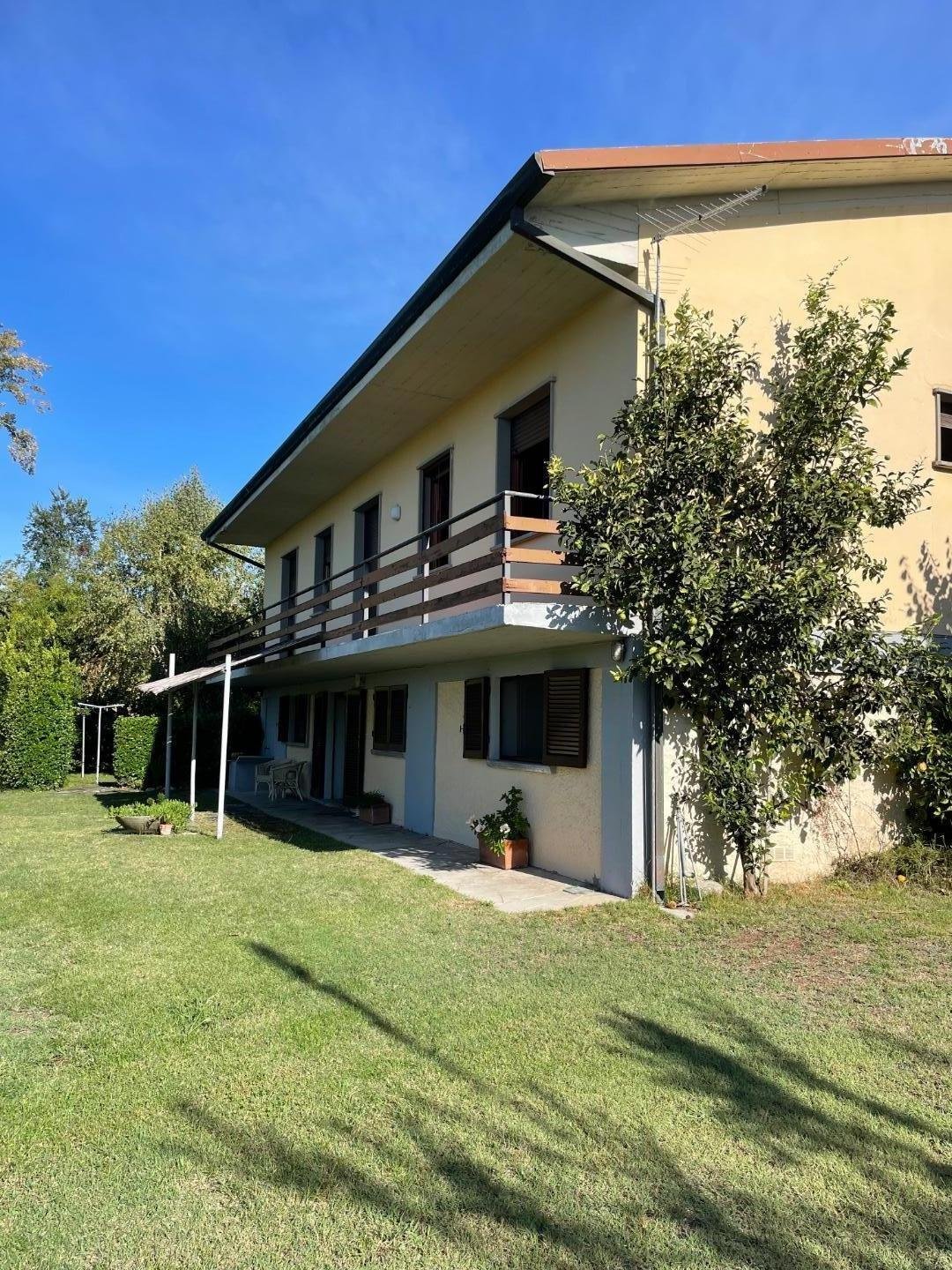 Villa in Vittoria Apuana, Forte dei Marmi, Tuscany 1 - 12797584