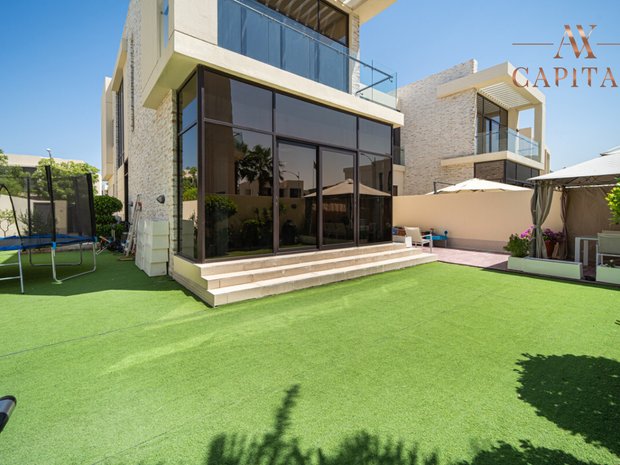 luxury-homes-with-tennis-court-for-sale-in-madinat-hind-4-dubai-dubai