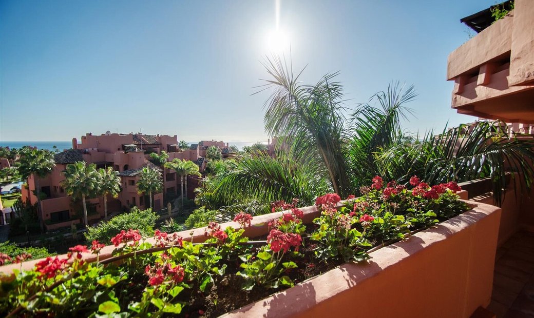 Apartment Apartamento For Rent In New Golden En El Paraíso, Andalucía