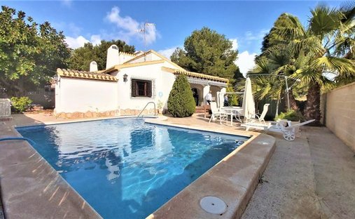 Villa in Orihuela, Valencian Community, Spain 1