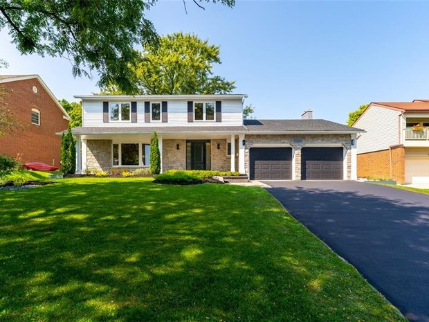 House in Burlington, Ontario, Canada 1