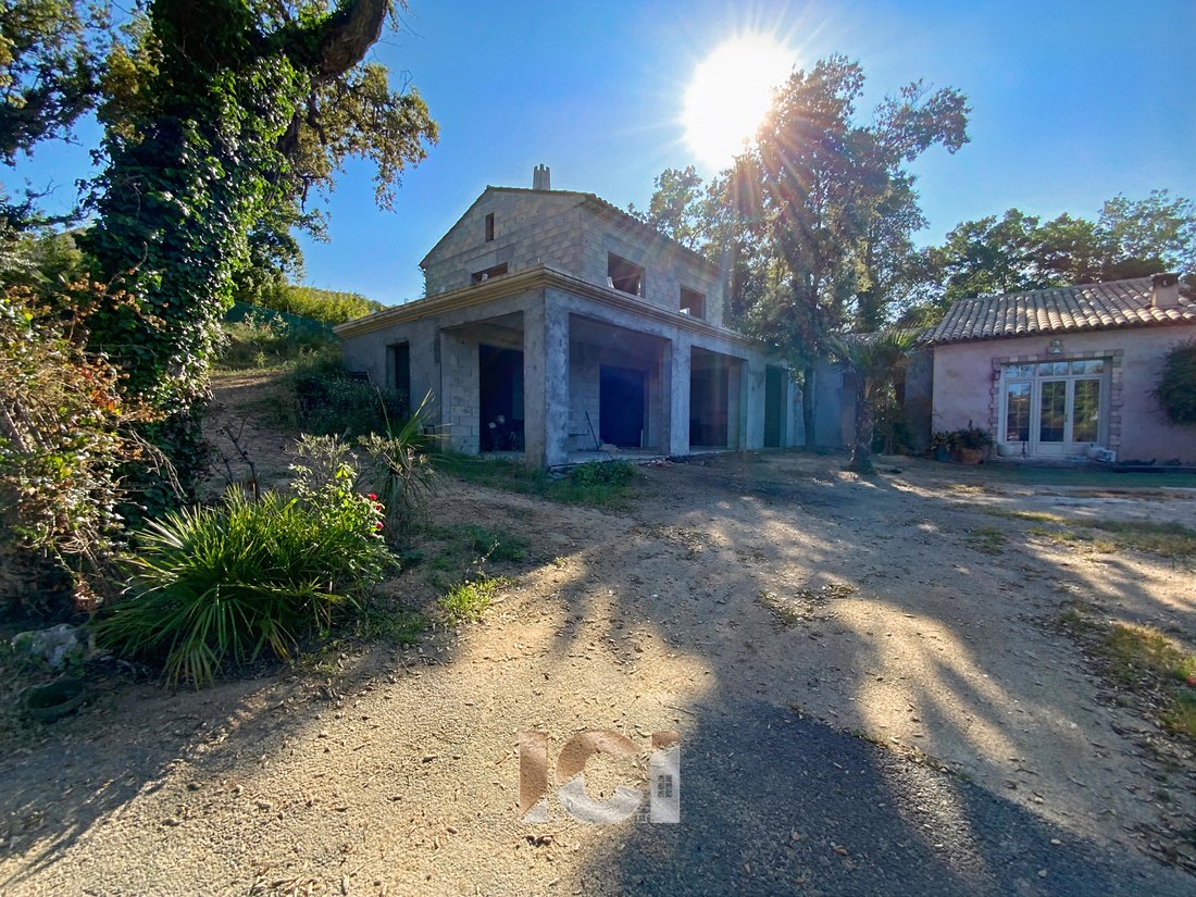 Villa Under In Le Plan De La Tour, Provence Alpes Côte D'azur, France