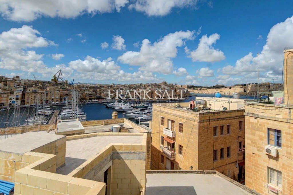 Vittoriosa, Unconverted Townhouse In Saint Julian's, Malta For Sale