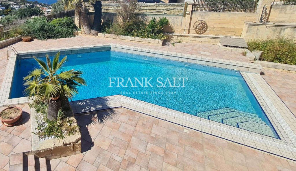 Mellieha, Furnished Detached Bungalow In Mellieha, Malta For Sale