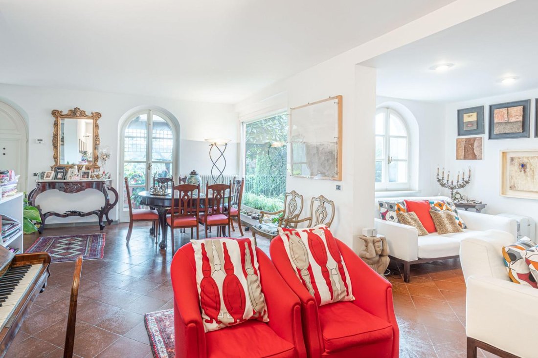 Villa in Perticata-Bonascola-Nazzano, Marina di Carrara, Tuscany 3 - 12804339