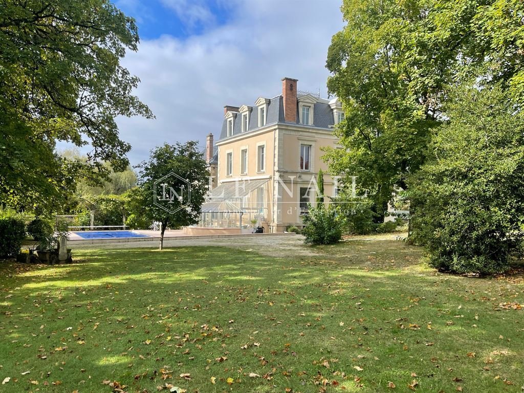 Magnificent Mansion Between Town In Saint Junien, Nouvelle Aquitaine, France For Sale (12802958)