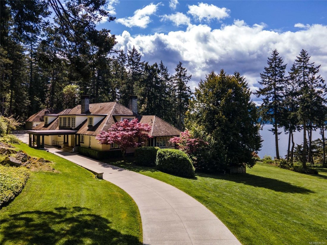 605 Senanus Dr, Central Saanich, Bc V8 M In Saanichton, British