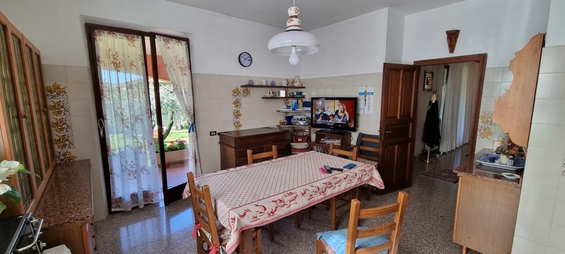 Villa in Marina di Carrara, Tuscany, Italy 5 - 12804329