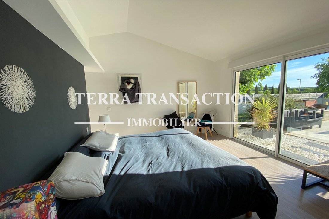 Villa in Uzès, Occitania, France 5 - 12805238