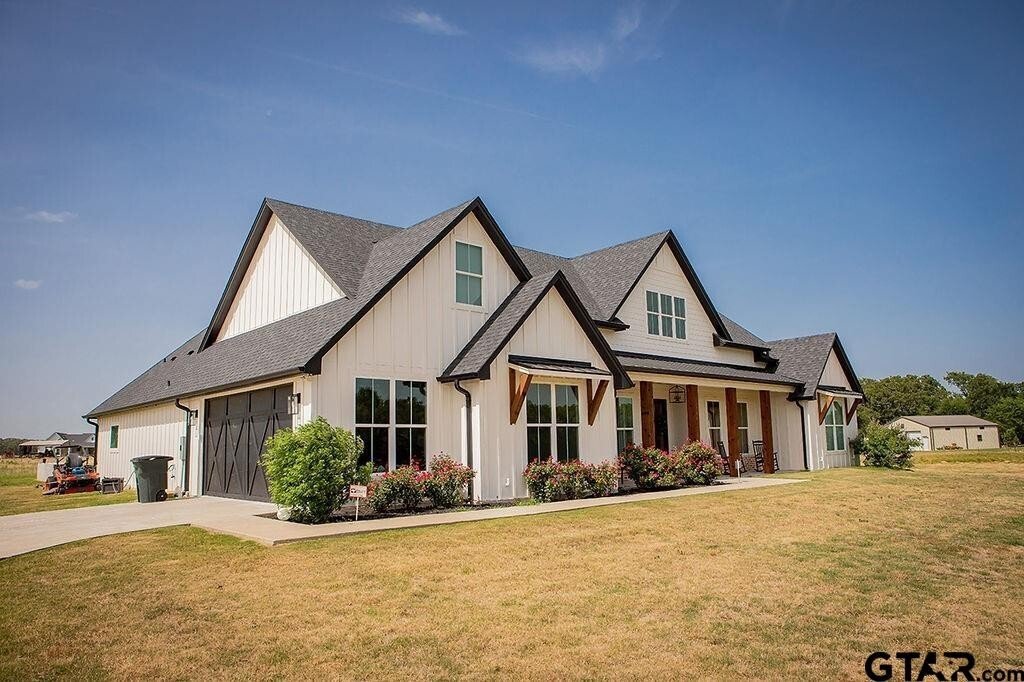 4 Bedrooms Single Family Detached In Ben Wheeler, Texas, United States