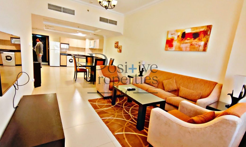 Chiller Free 6 Cheqs Front In Dubai, Dubai, United Arab