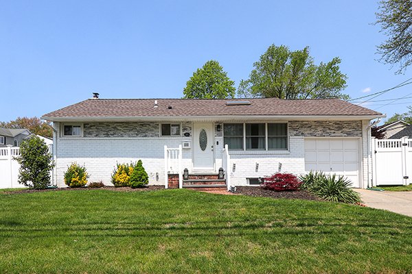 House in Old Bethpage, New York, United States 2 - 12805843
