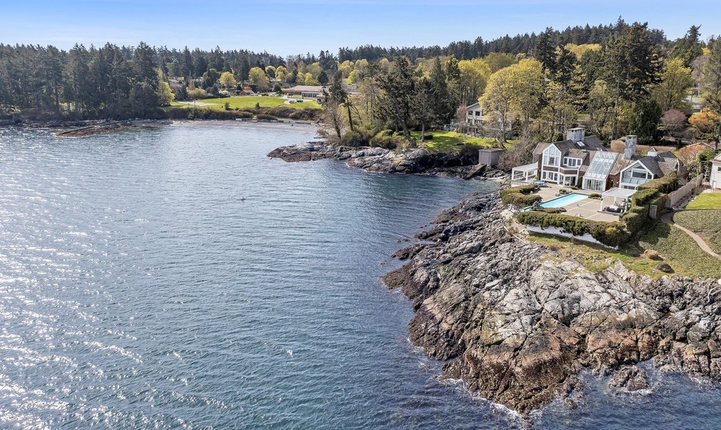 Waterfront In Saanich, British Columbia, Canada For Sale (12807179)